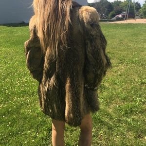 ( Coyote; unisex )Fur Coat